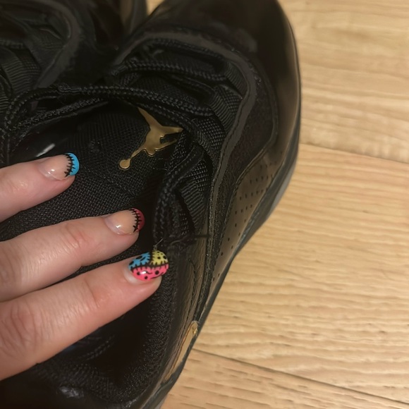 Boys Jordan 11 Retro Low - Picture 4 of 10